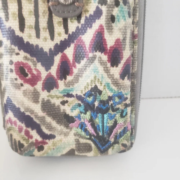 Sakroots Artist Circle Floral Multi-colored Small IPhone Wallet Wristlet. - Picture 4 of 8